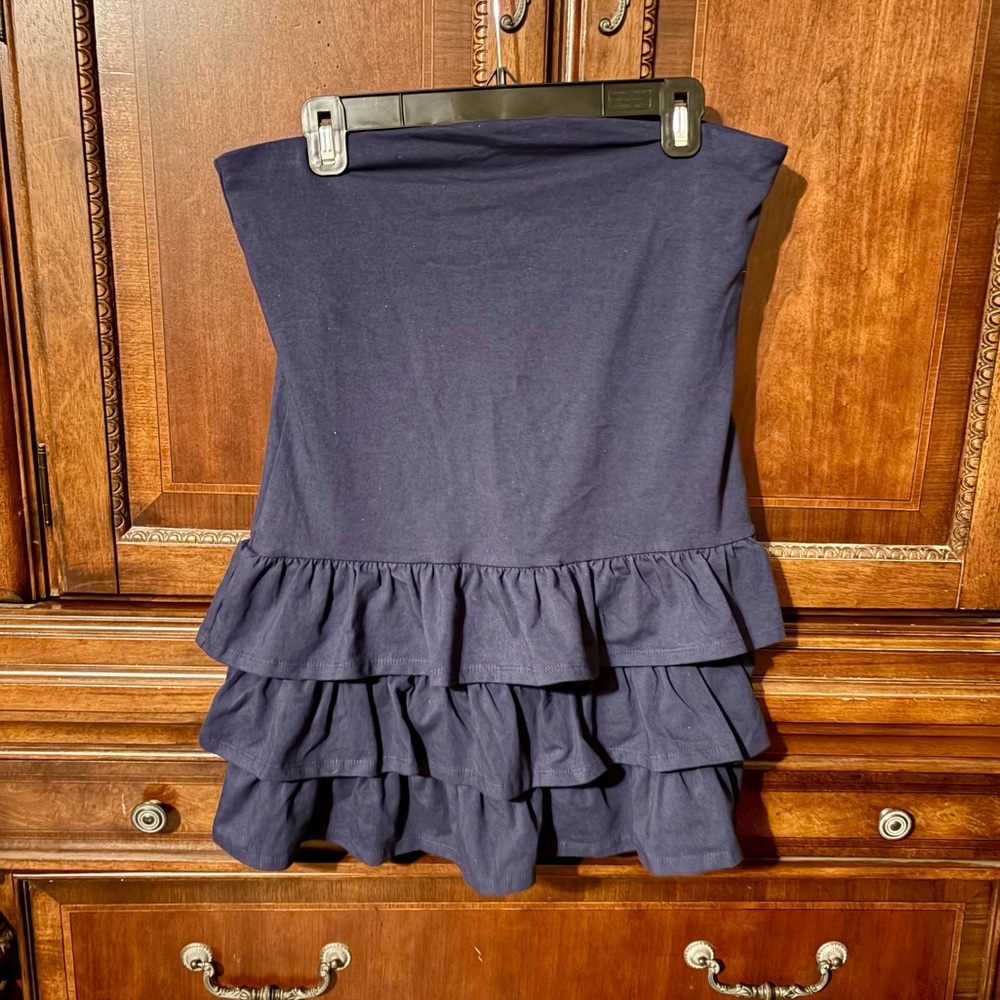 Woman’s Strapless Ruffle Dress